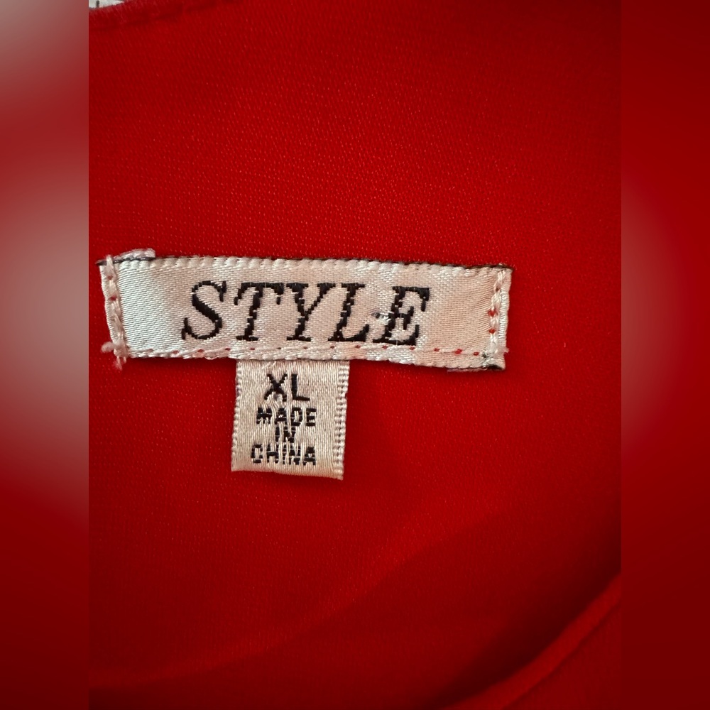 Vibrant Red Sleeveless Ruffled Blouse - Picture 4 of 5